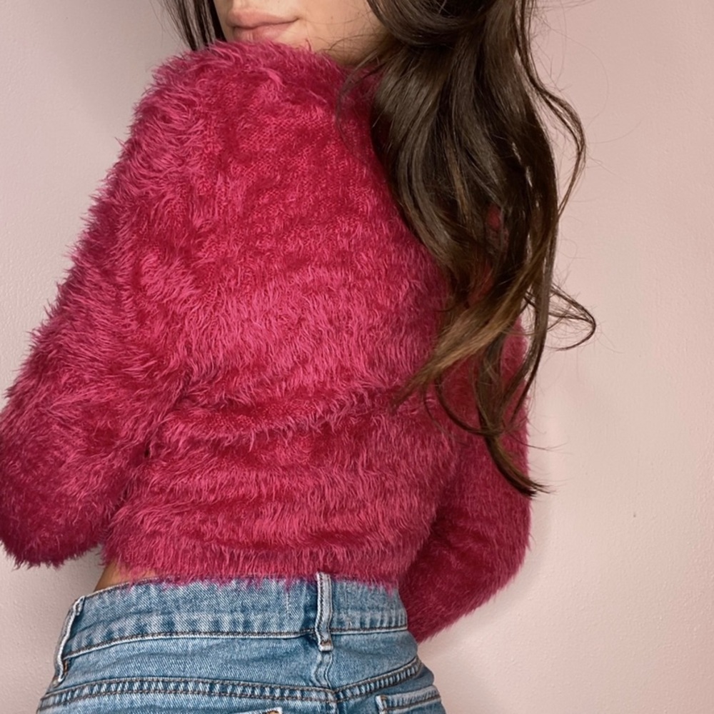 COPY - Aritzia montauk soft and fluffy sweater!!